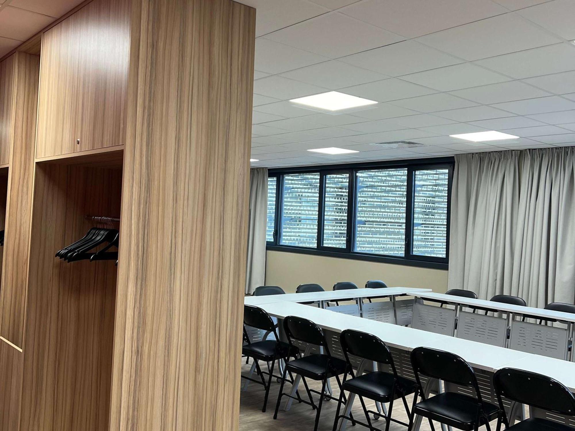 Ibis Styles Centre Hotel 3*